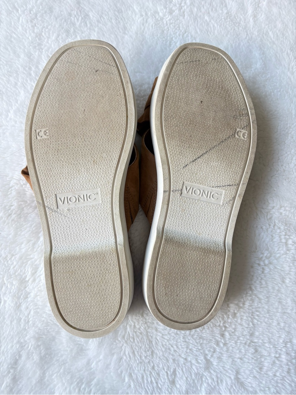 Vionic Azalea Suede Ruffle Slide Sandals Size 6 - Picture 7 of 10